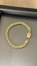 Cargar imagen en el visor de la galería, Pulsera Versace 8mm Oro 10k
