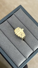 Cargar imagen en el visor de la galería, Anillo Cruz Nugget Oro 10k
